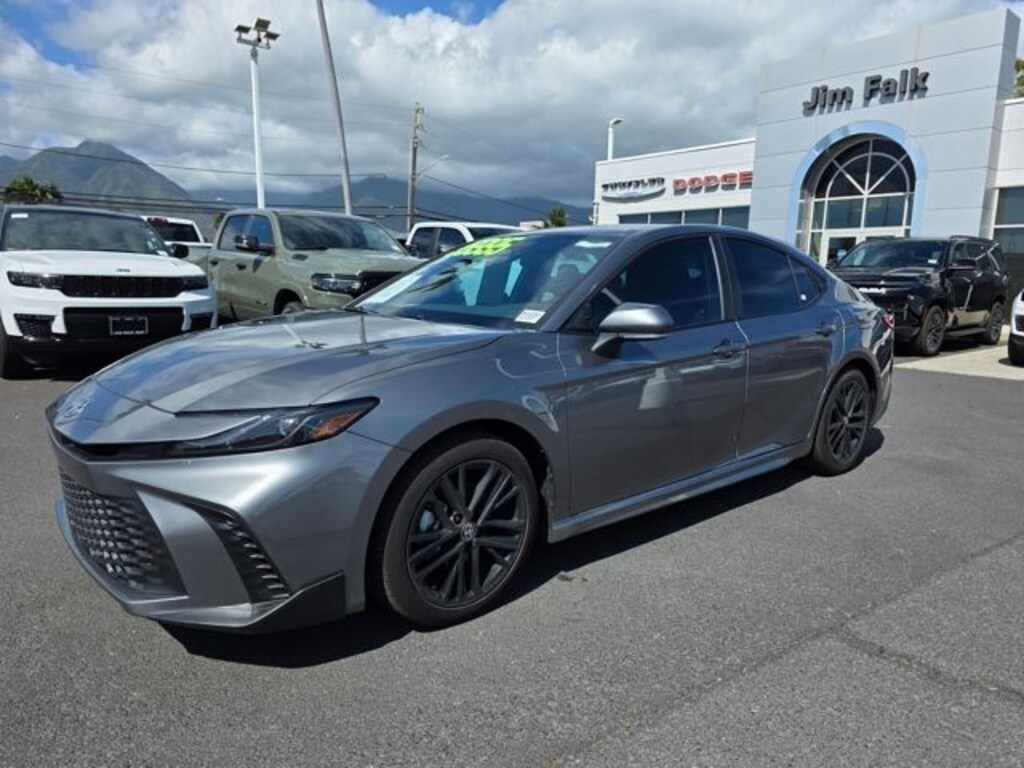 Used 2026 Toyota Camry SE Sedan