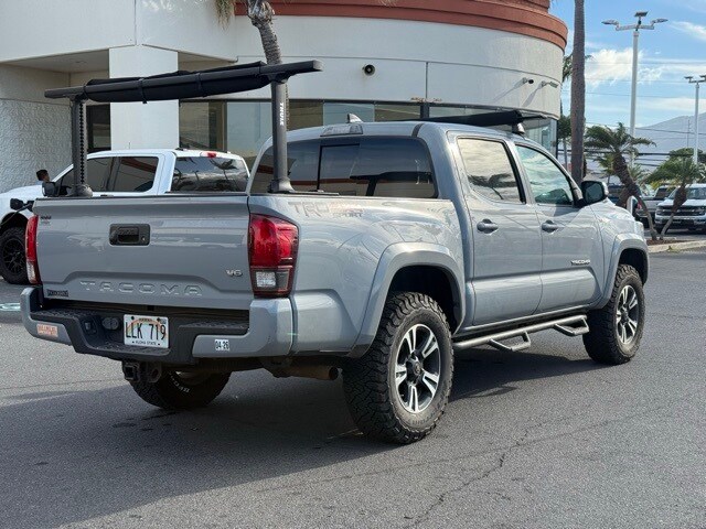 2018 Toyota Tacoma TRD Sport V6 4x4 photo 3