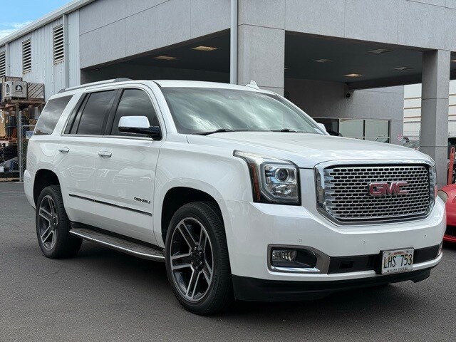 2017 Gmc Yukon Denali photo 2
