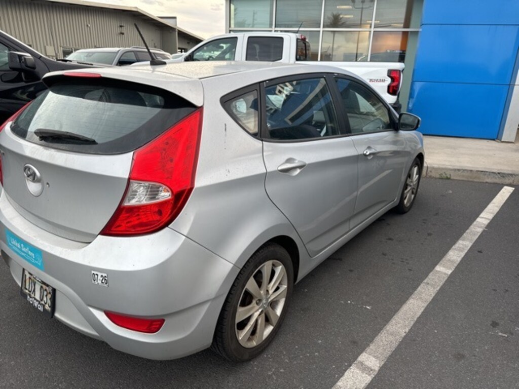 Used 2013 Hyundai Accent SE Hatchback