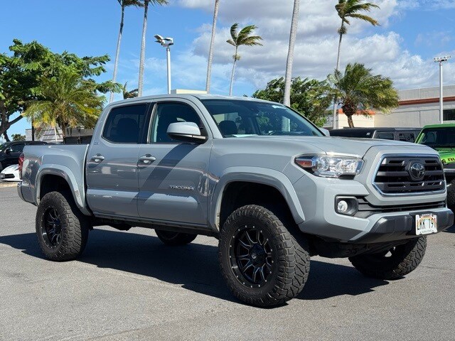 2019 Toyota Tacoma SR5 V6 photo 2