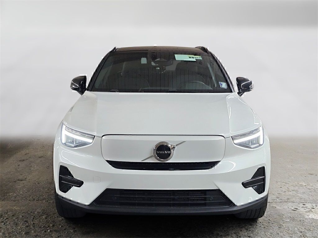 Certified 2024 Volvo XC40 Core with VIN YV4EH3HK4R2231813 for sale in Portland, OR