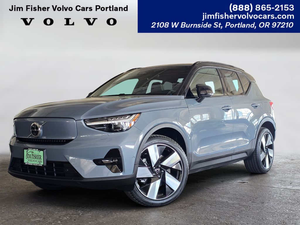 2023 Volvo XC40 Ultimate