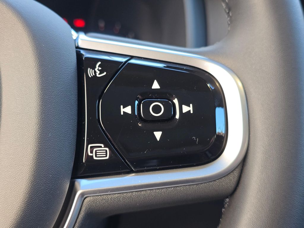 2025 Volvo S90 Plus - Photo 32