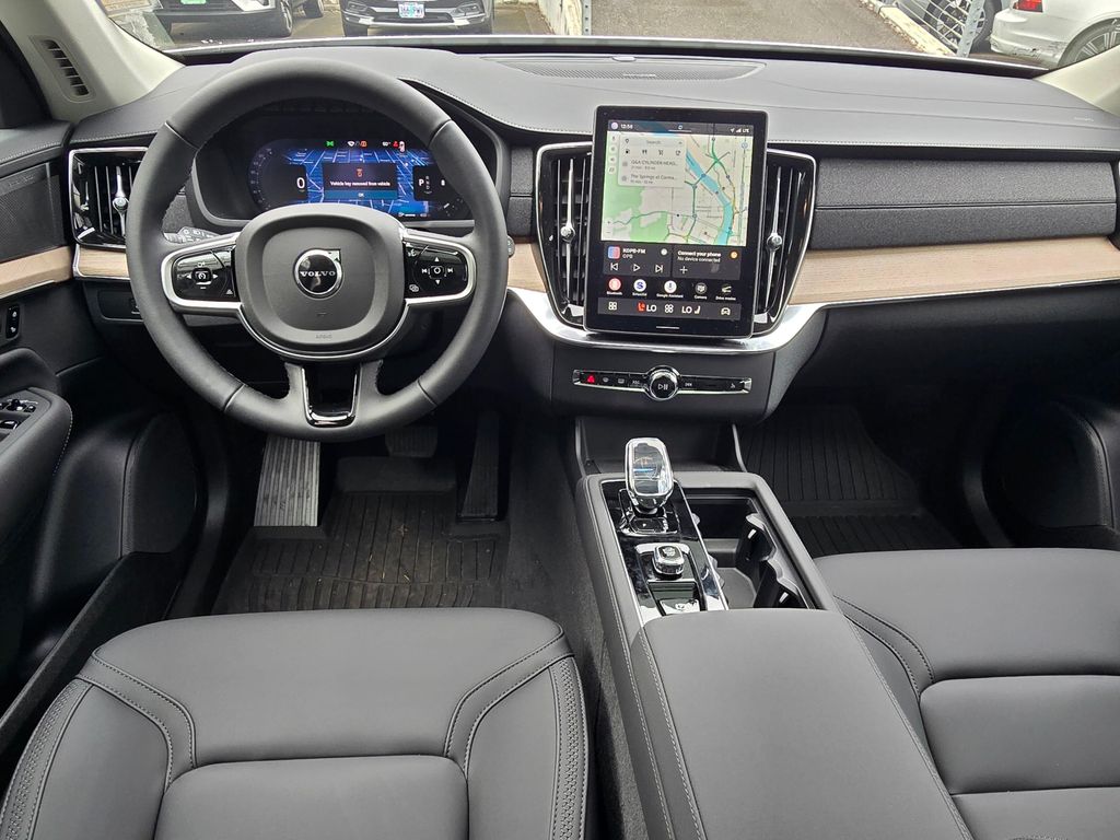 2025 Volvo XC90 Plus - Photo 19