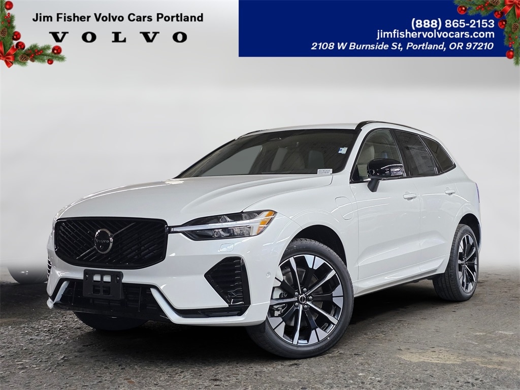 2026 Volvo XC60 Plus's photo