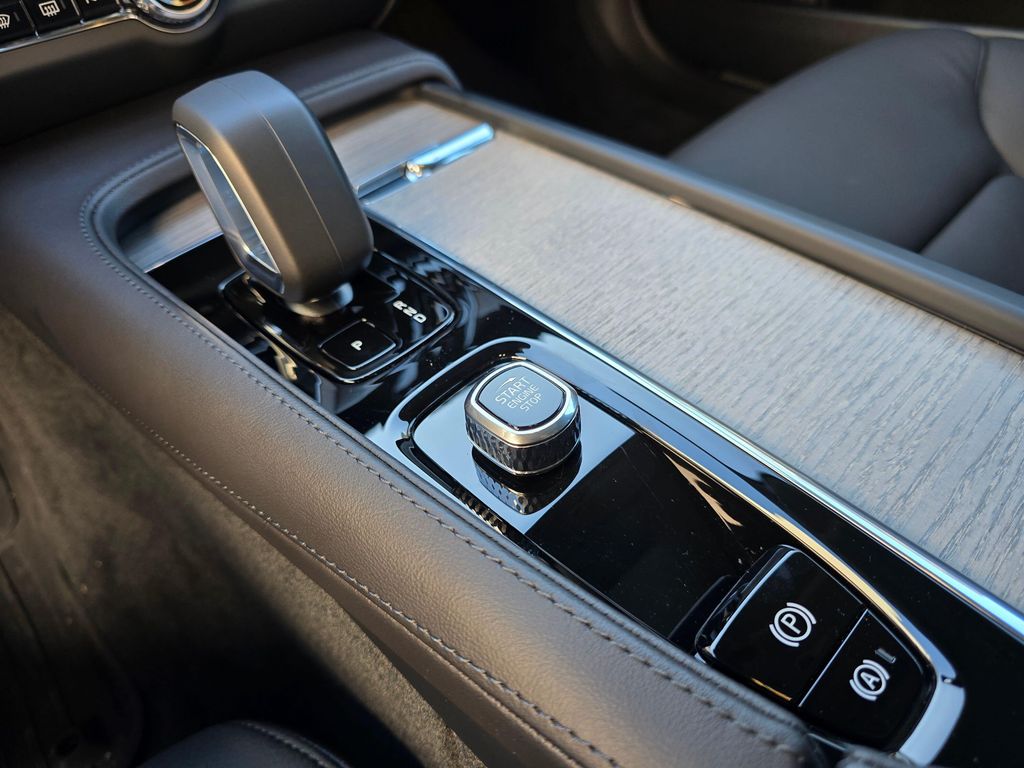 2025 Volvo S90 Plus - Photo 35