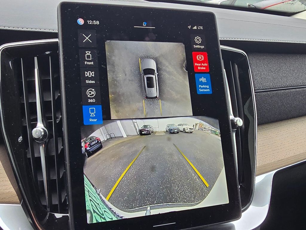 2025 Volvo XC90 Plus - Photo 30