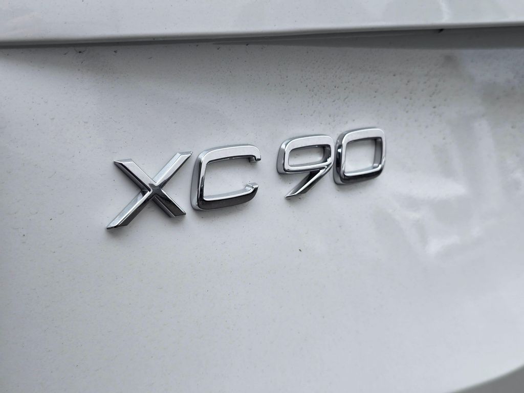 2025 Volvo XC90 Plus - Photo 14