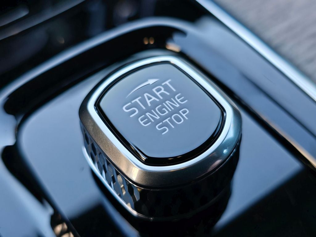 2025 Volvo S90 Plus - Photo 34