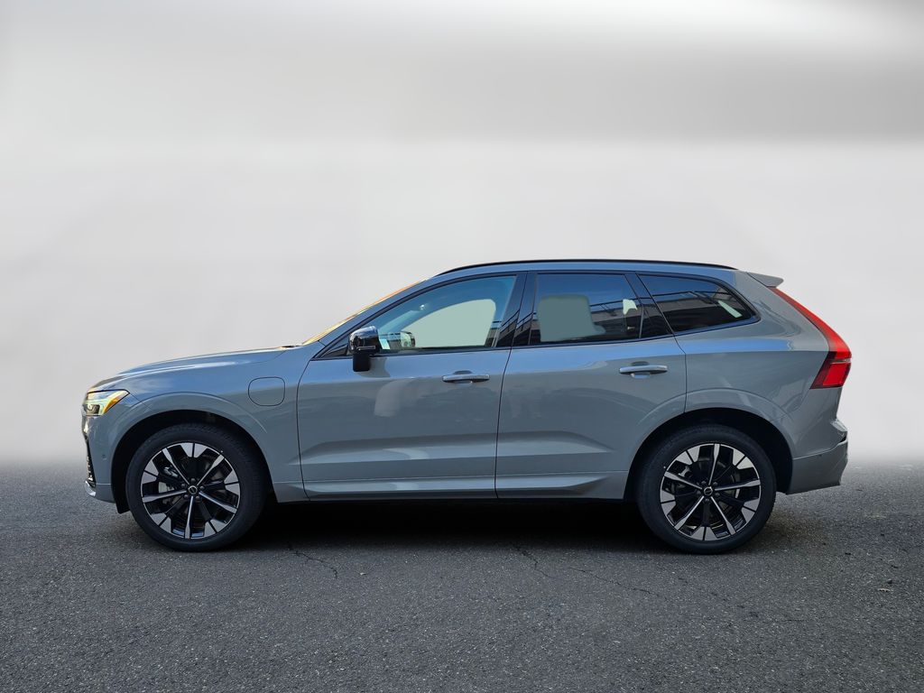 2026 Volvo XC60 Plus