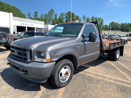 2002 Ford F-350 Chassis Cab XLT Chassis Truck