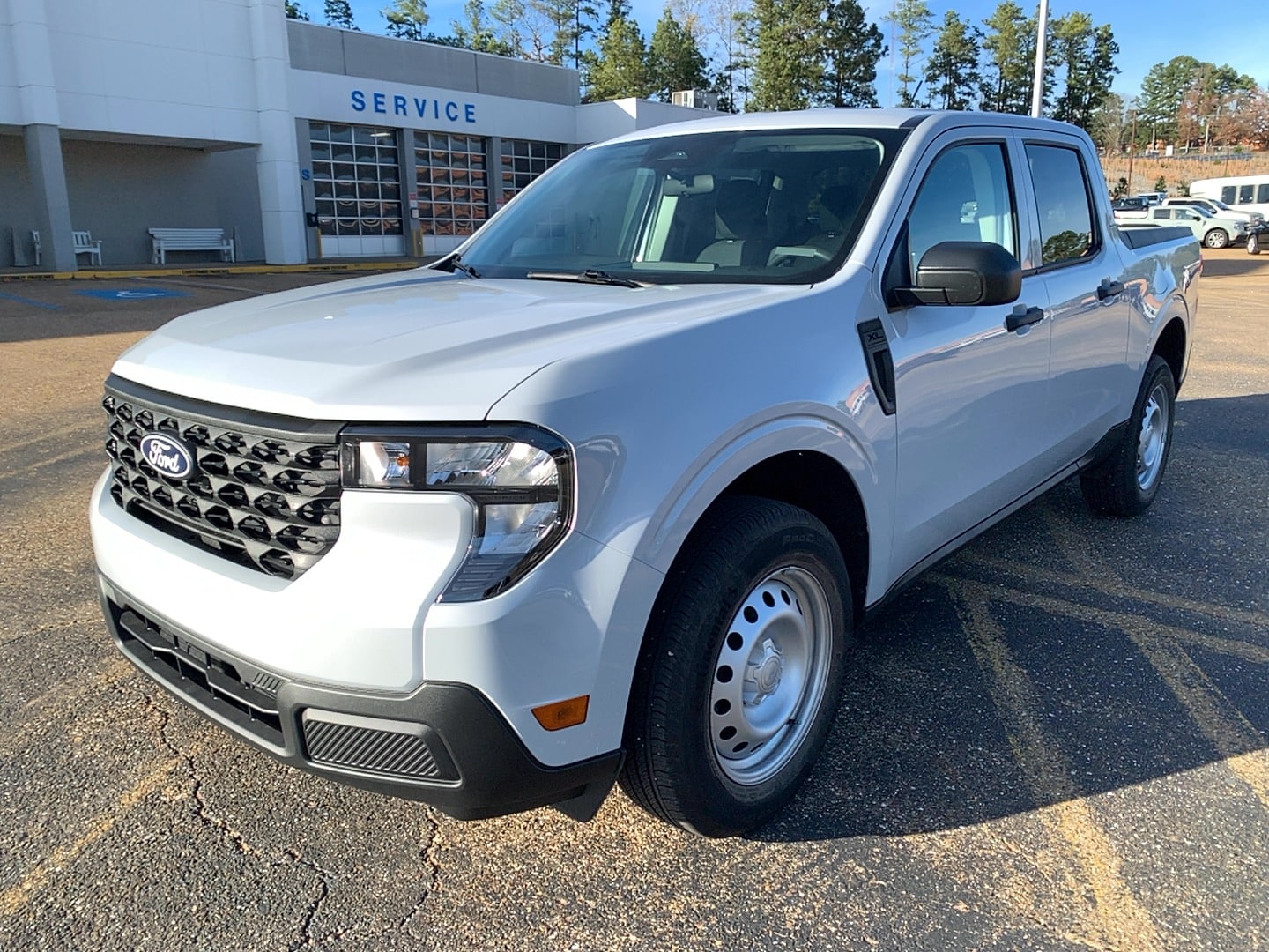 2025 Ford Maverick XL's photo