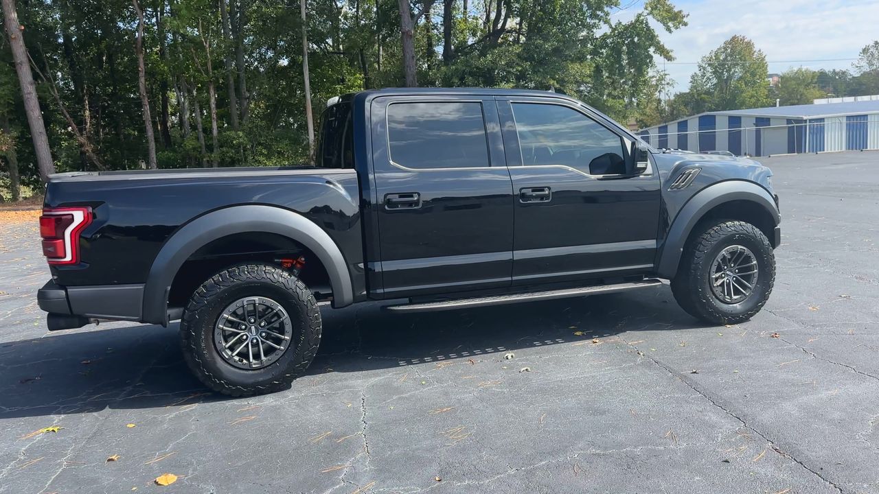 2019 Ford F-150 Raptor photo 2