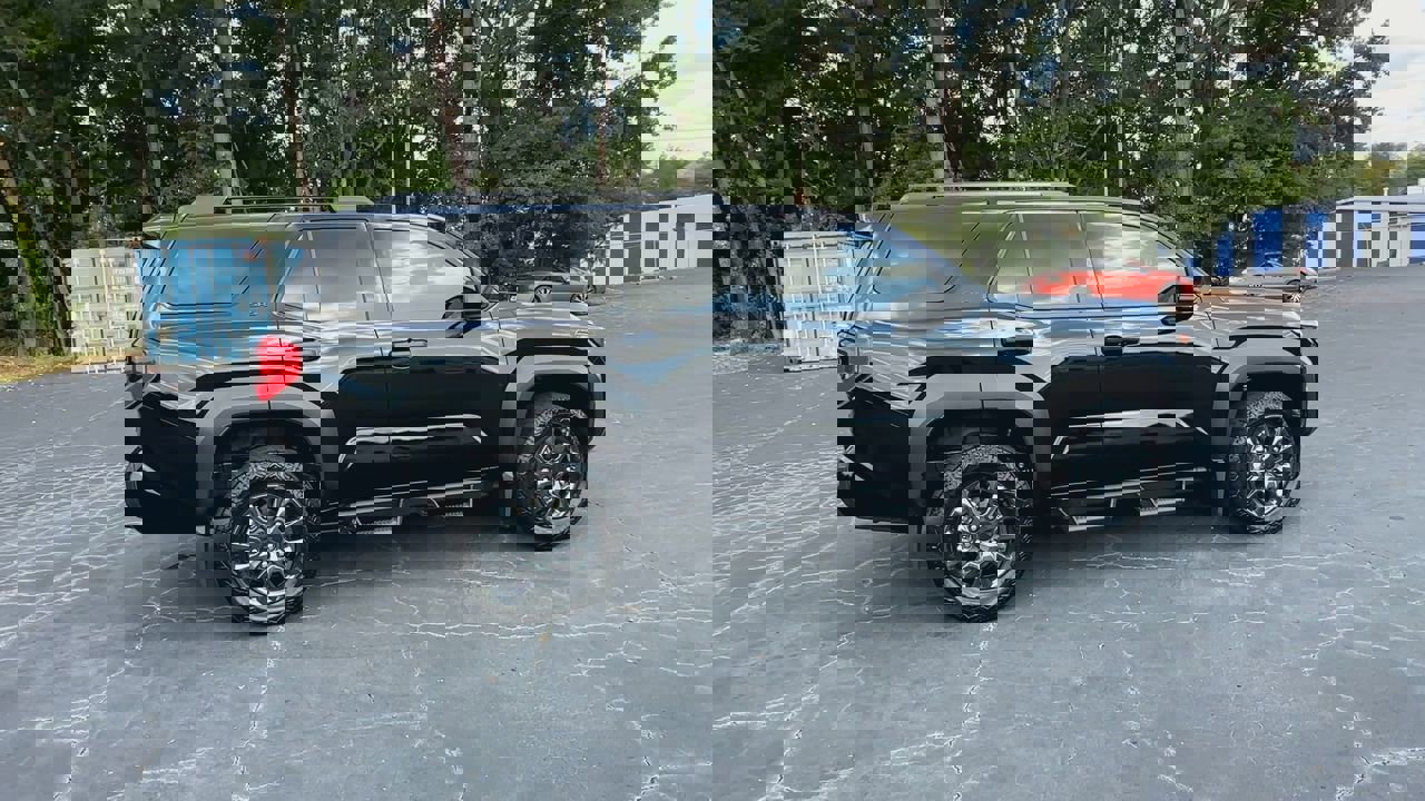 2025 Toyota 4Runner SR5 photo 2