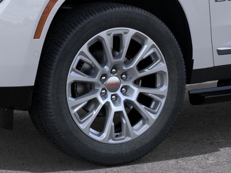 2026 GMC Yukon Denali - Photo 9
