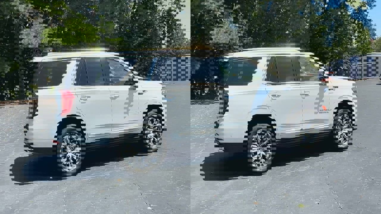 2023 Gmc Yukon Denali photo 2