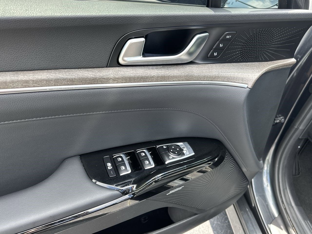 2024 Kia K5 EX - Photo 24