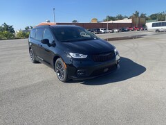 2025 Chrysler Pacifica SELECT Passenger Van