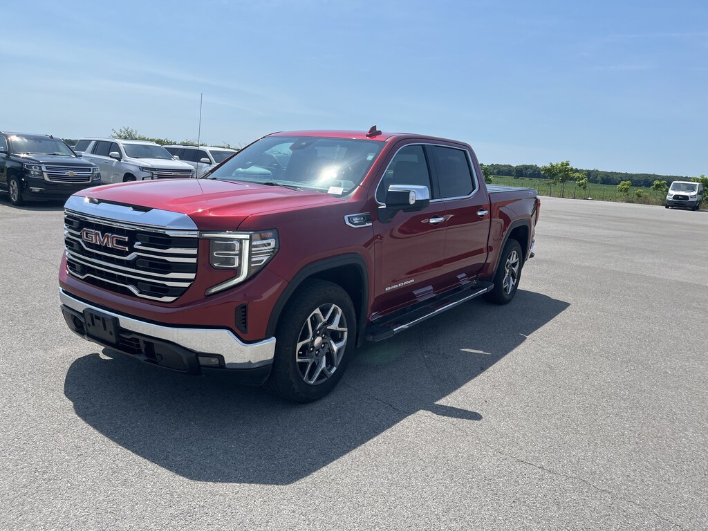 Used 2022 GMC Sierra 1500 4WD Crew Cab 147 SLT