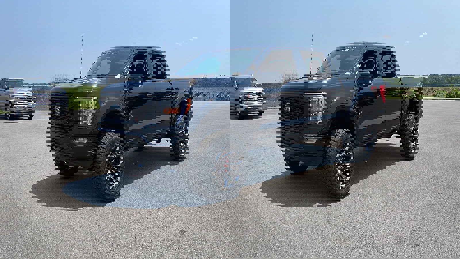 2023 Ford F-150 XLT photo 3