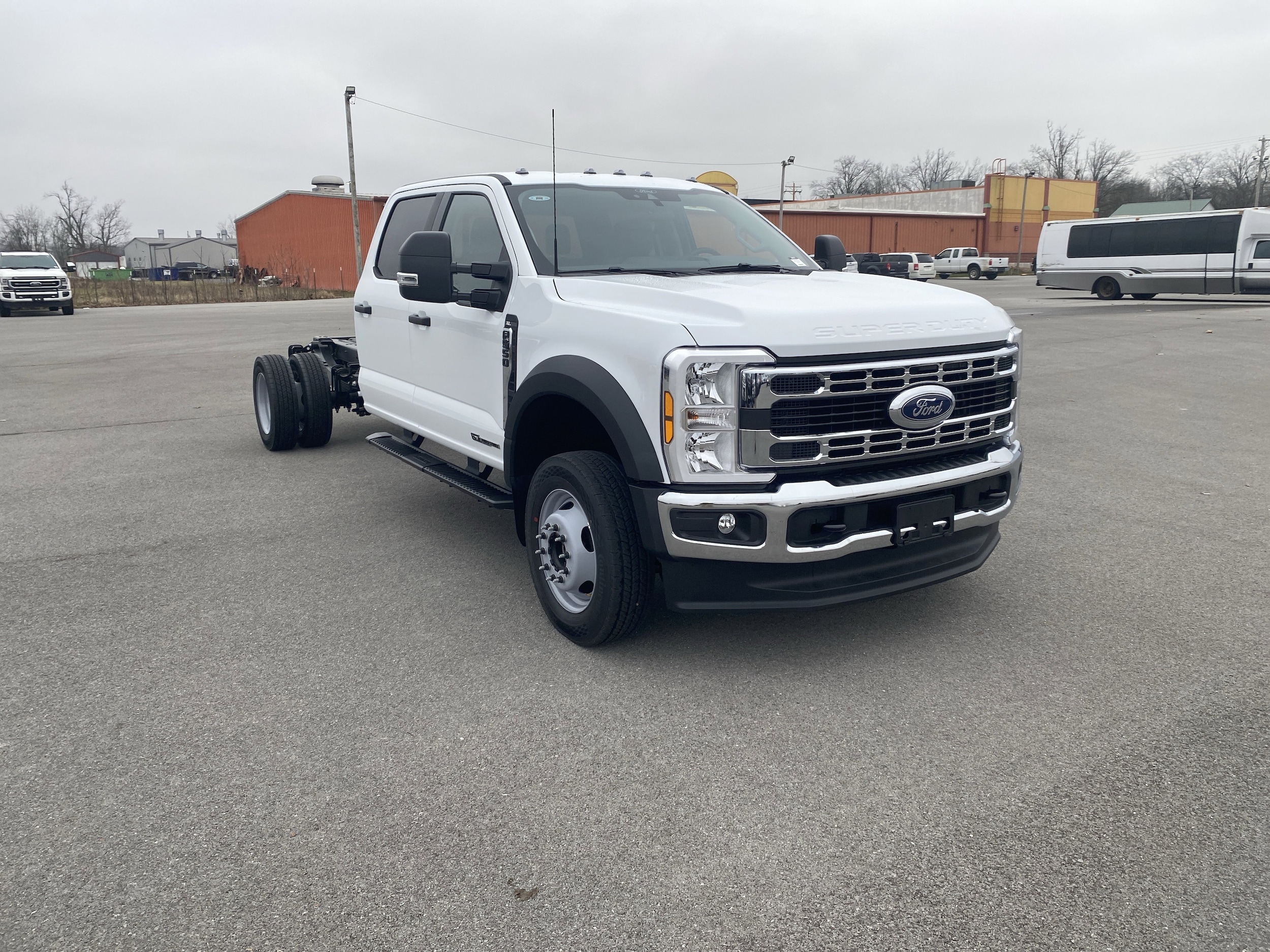 2026 Ford F-550 Super Duty Chassis Cab XL's photo
