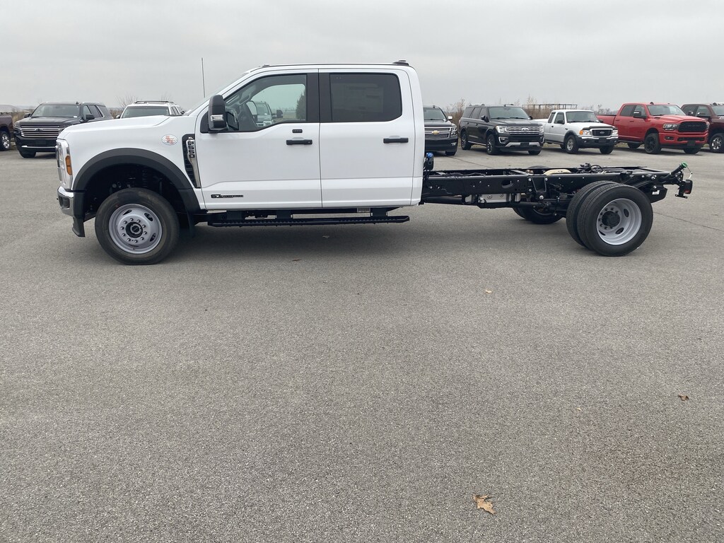 New 2026 Ford Super Duty F-550 DRW XL C/C CHAS DRW 4X4
