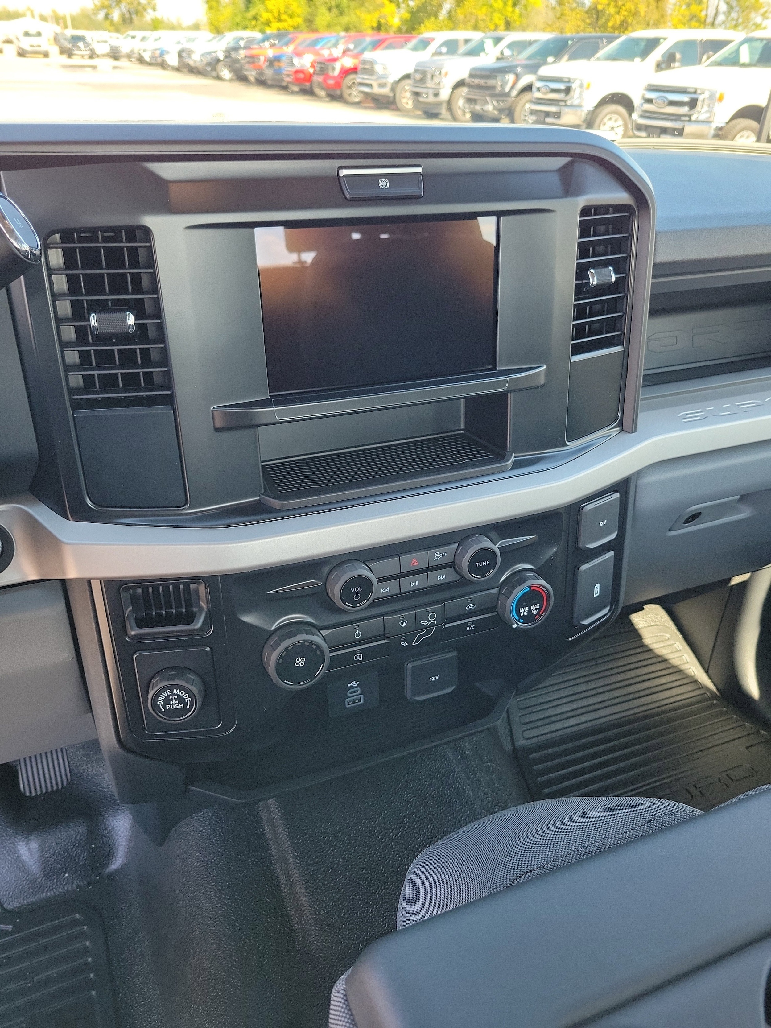 2026 Ford F-250 Super Duty XL - Photo 14