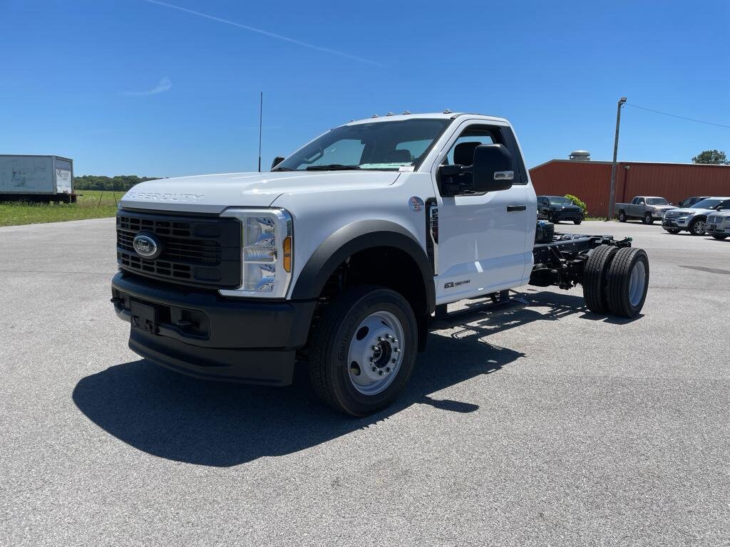 2024 Ford F-550 XL photo 3