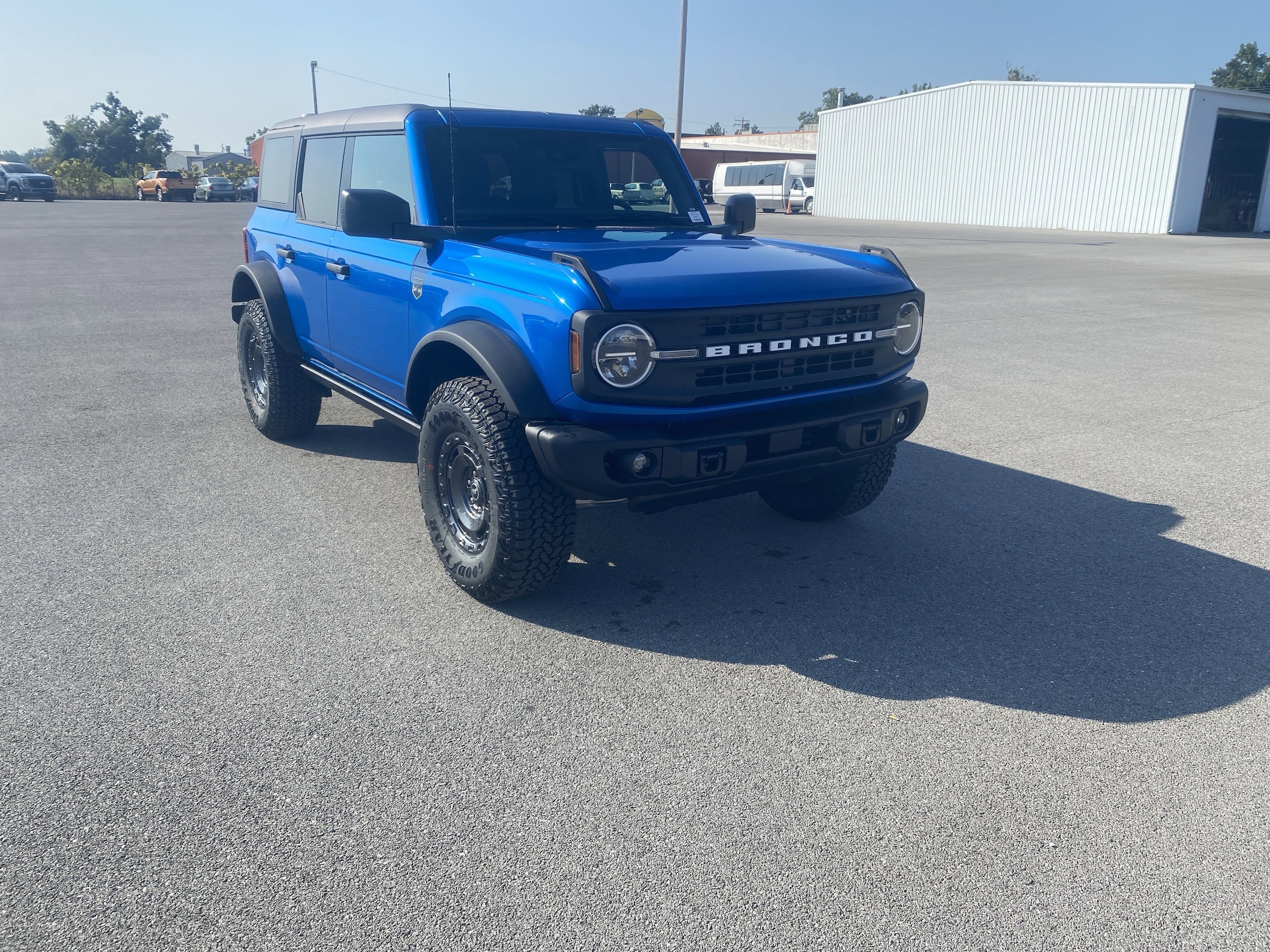 2025 Ford Bronco 4-Door Big Bend's photo
