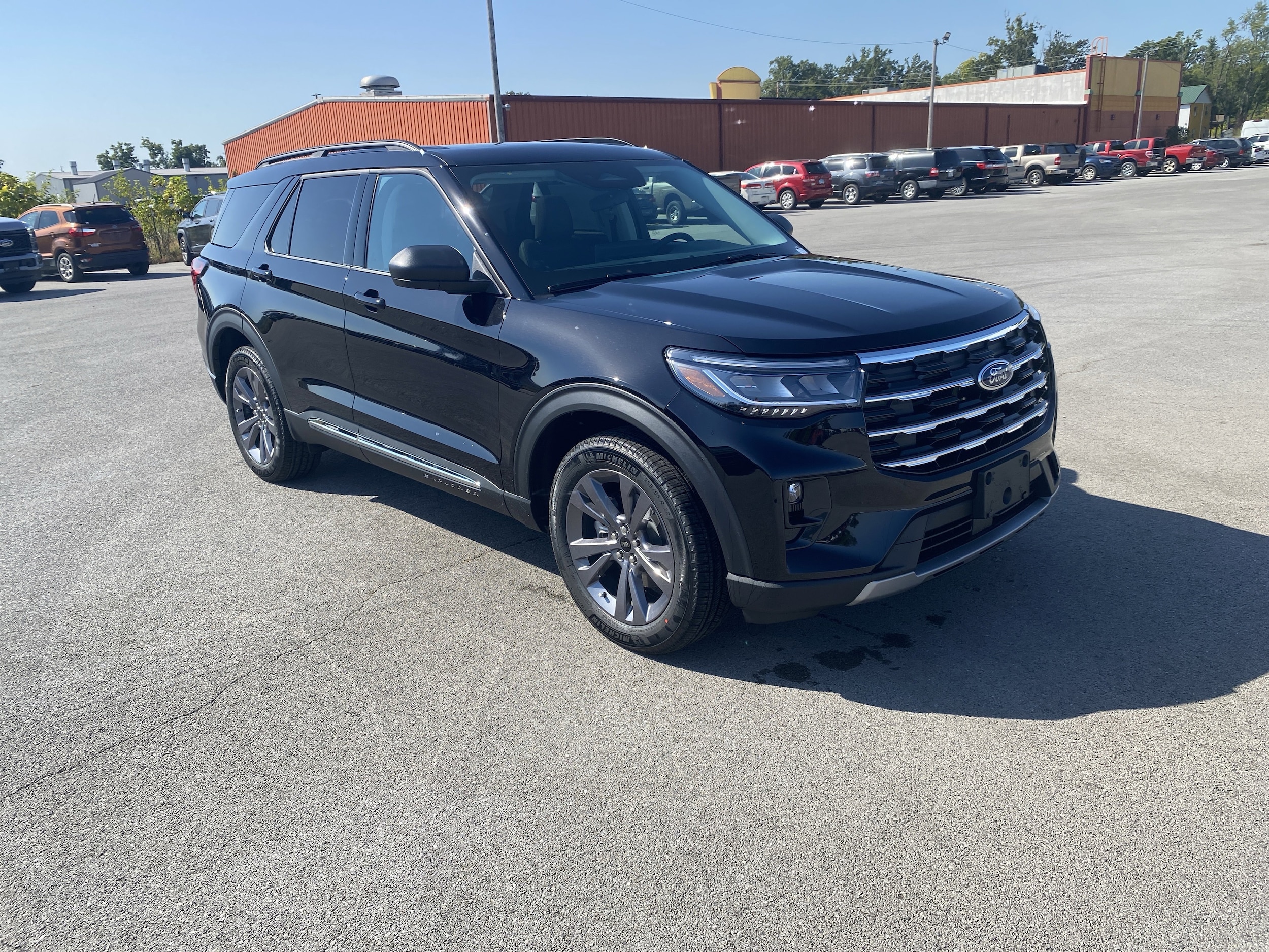 2025 Ford Explorer Active's photo