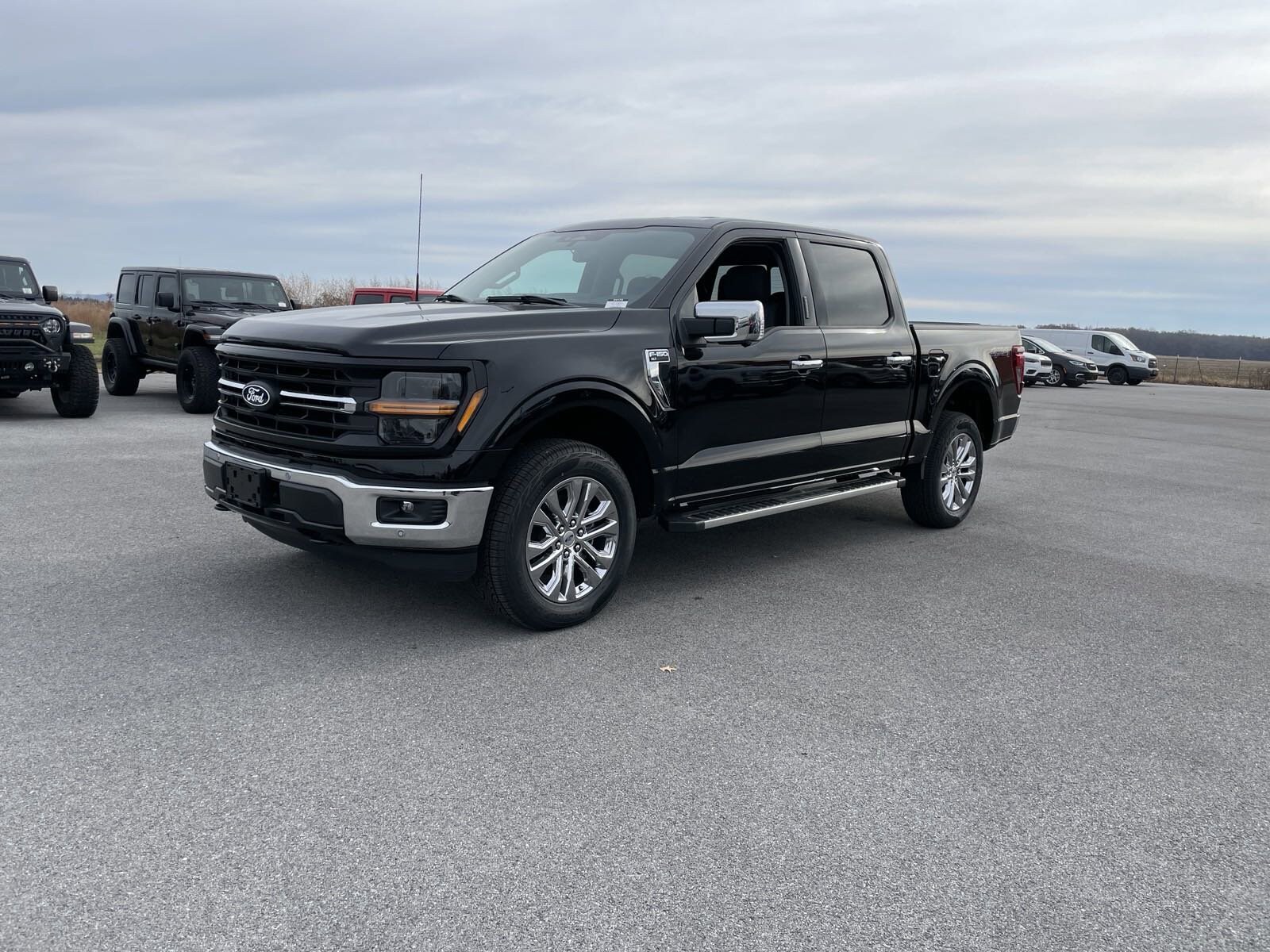 2024 Ford F-150 XLT photo 3