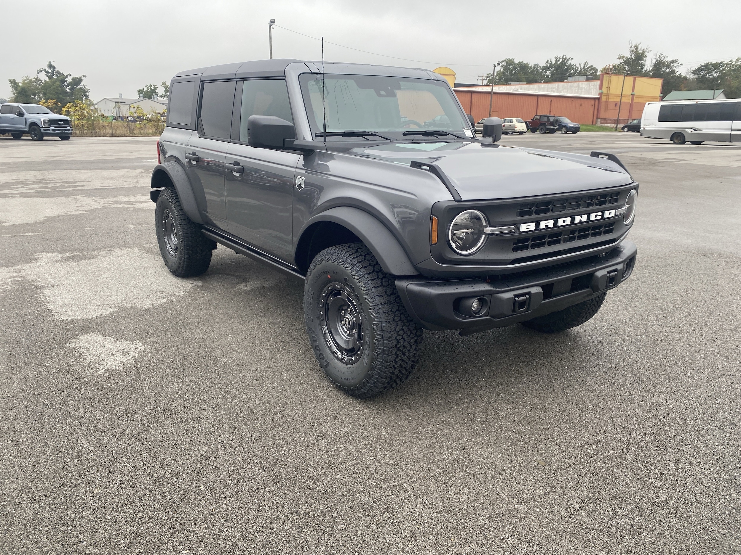 2025 Ford Bronco 4-Door Big Bend's photo