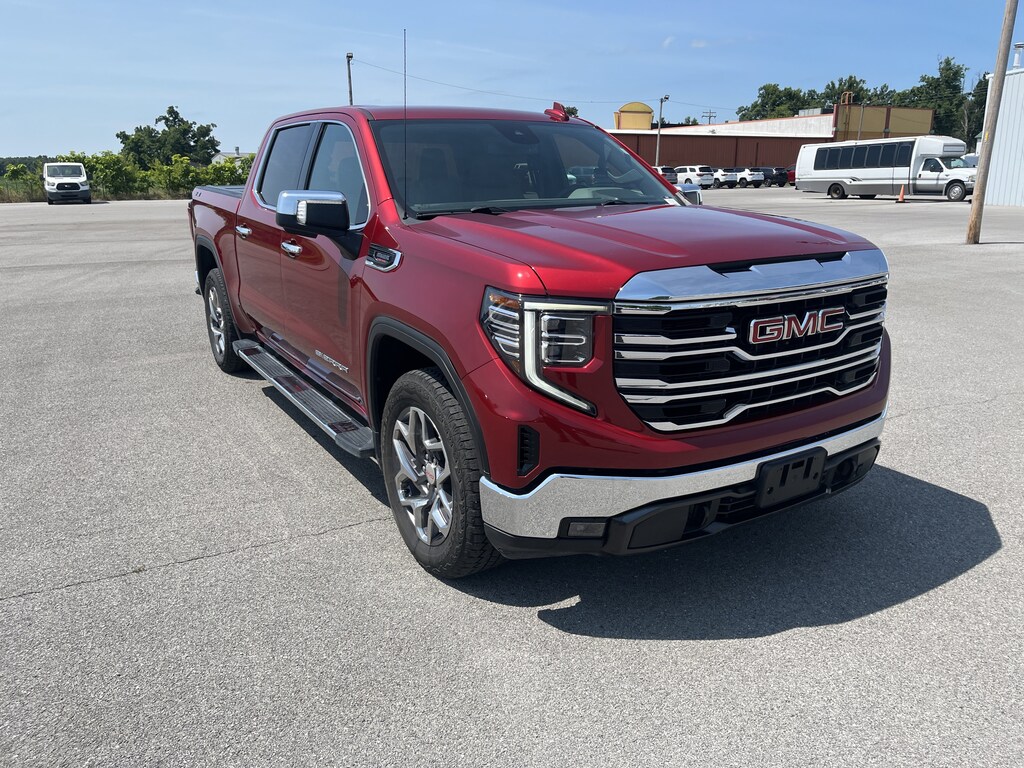 Used 2022 GMC Sierra 1500 4WD Crew Cab 147 SLT