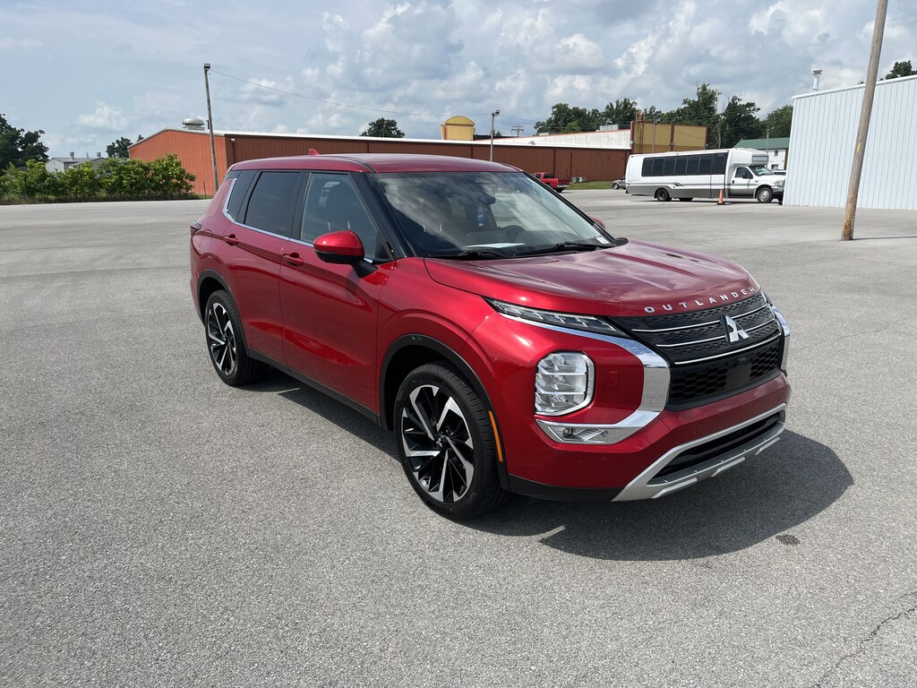Used 2024 Mitsubishi Outlander SE SE S-AWC