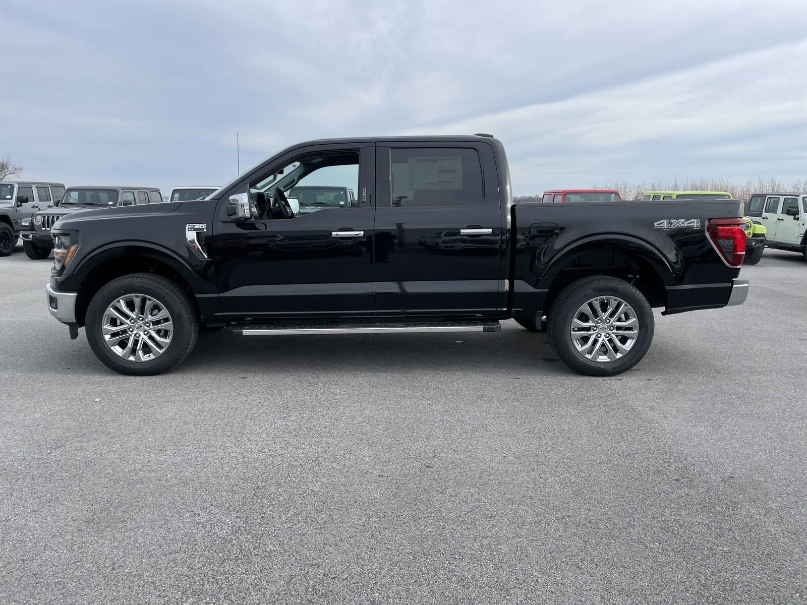 2024 Ford F-150 XLT photo 4