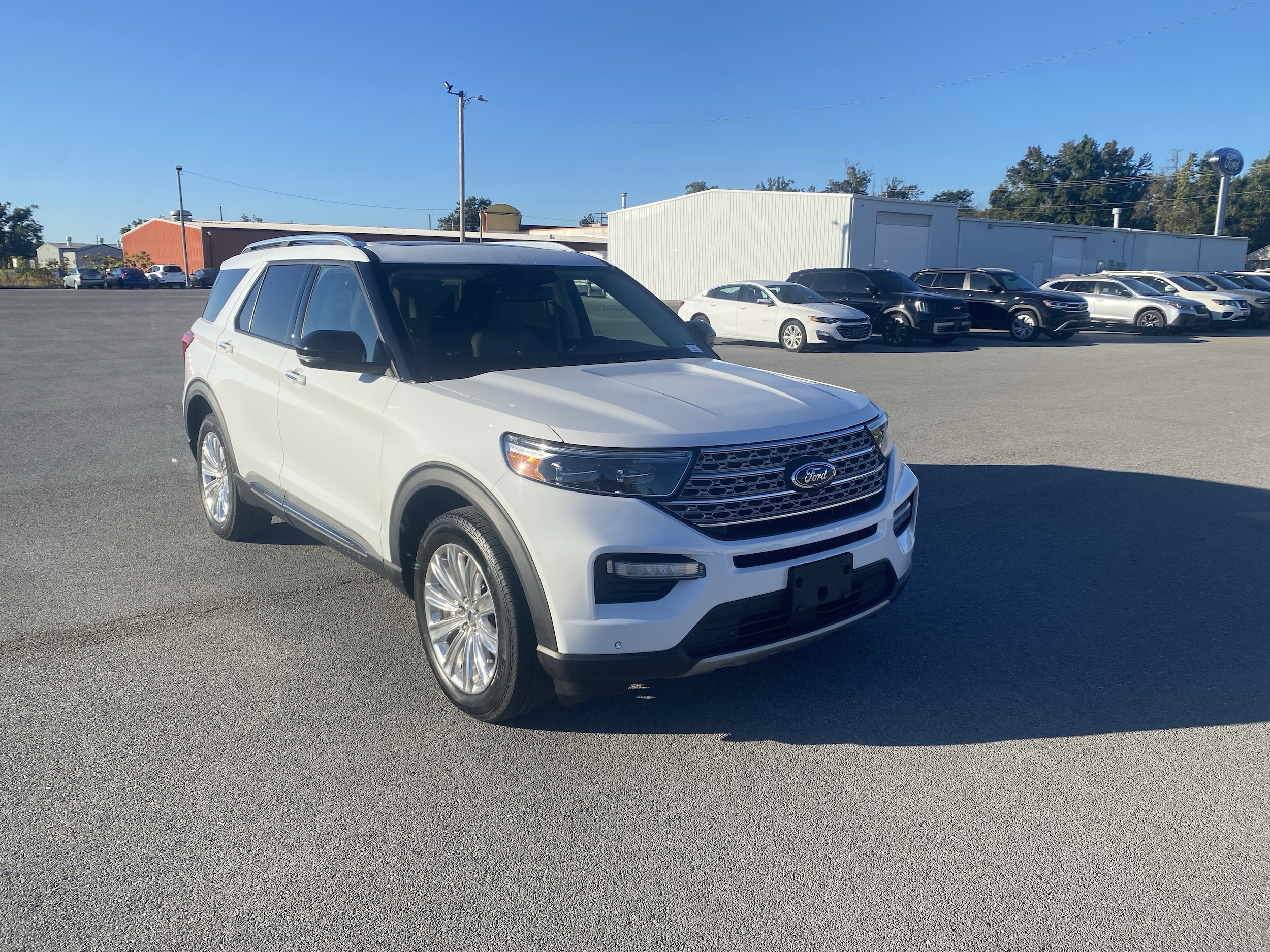2020 Ford Explorer Limited's photo