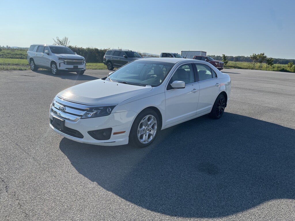Used 2010 Ford Fusion SE Sedan