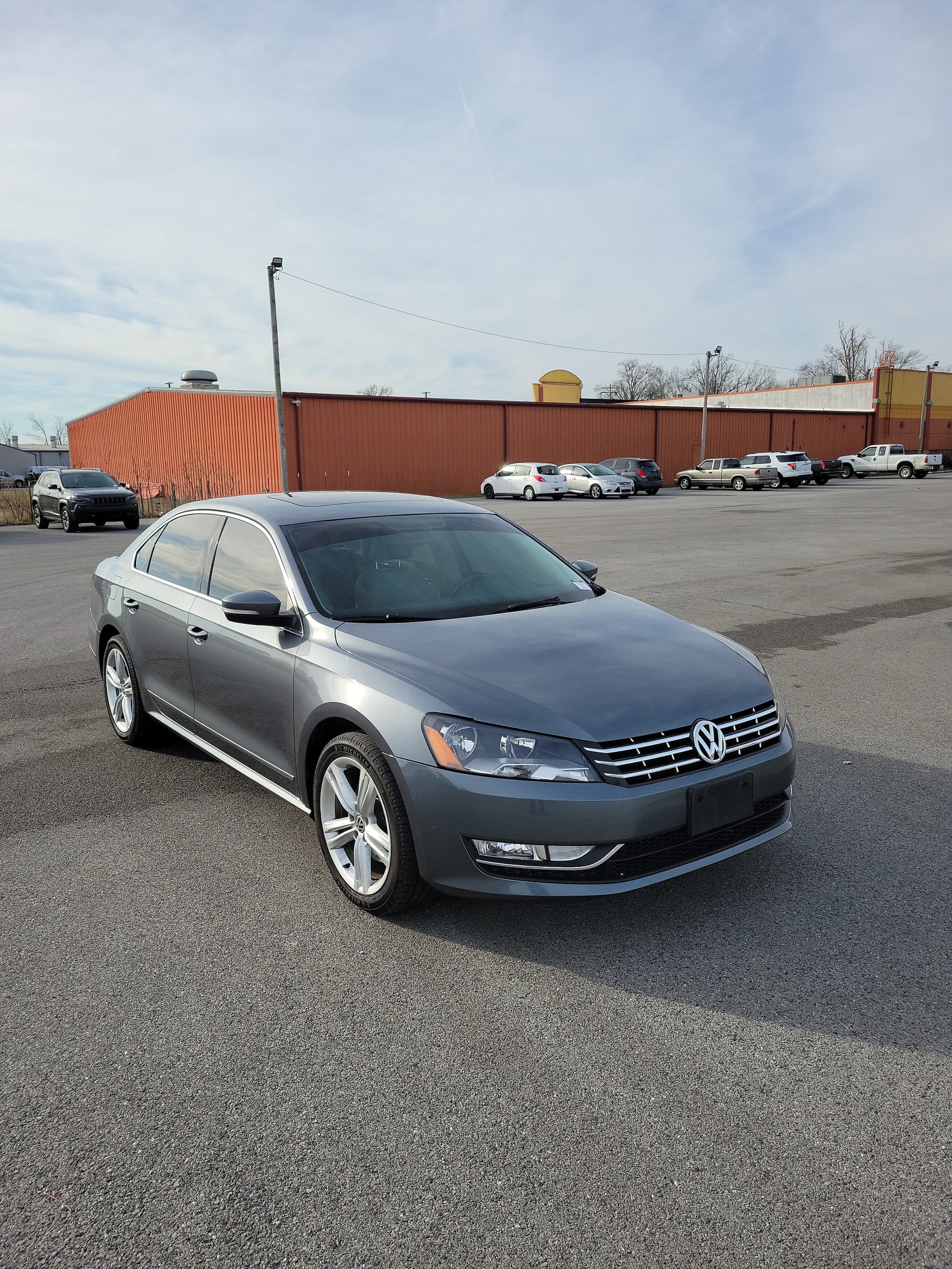 2015 Volkswagen Passat SEL Premium's photo