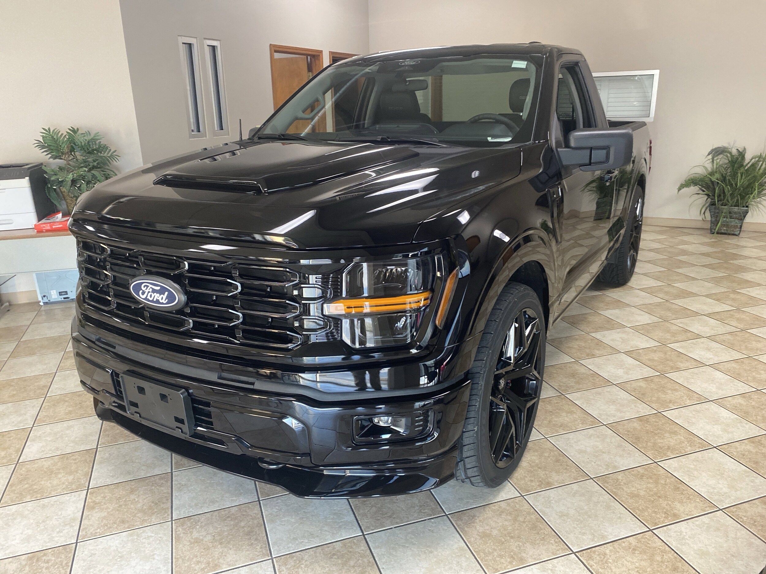 2025 Ford F-150 XL photo 2