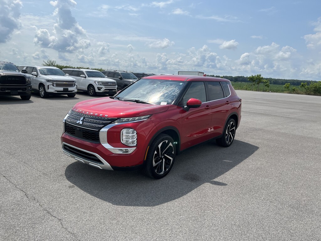 Used 2024 Mitsubishi Outlander SE SE S-AWC
