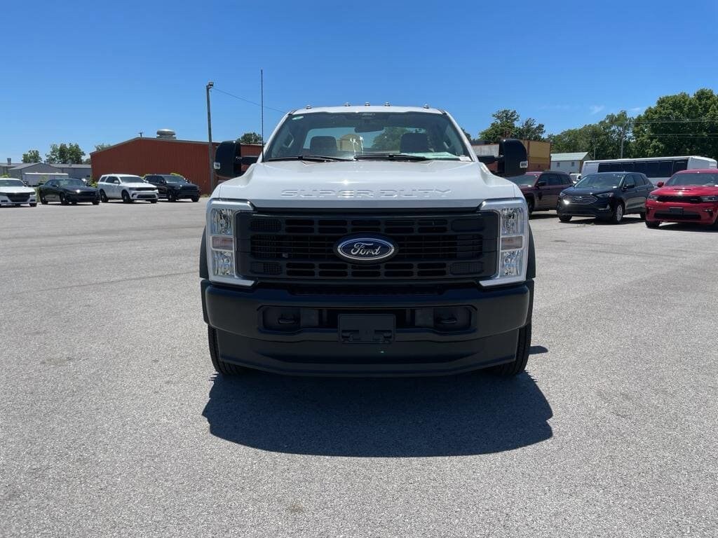 2024 Ford F-550 XL photo 2