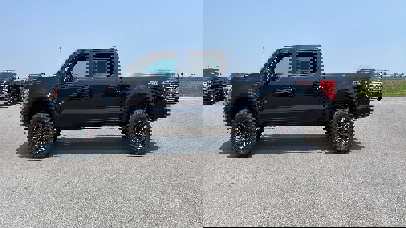2023 Ford F-150 XLT photo 4