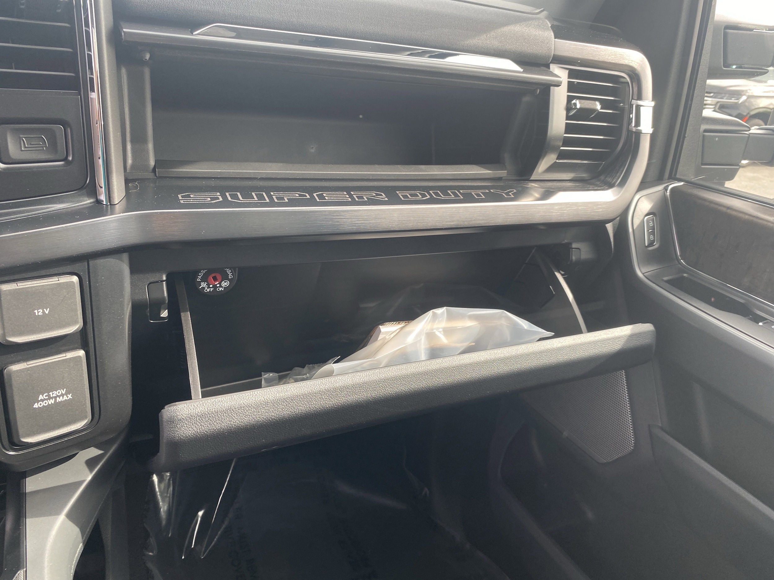 2026 Ford F-350 Super Duty Lariat - Photo 15