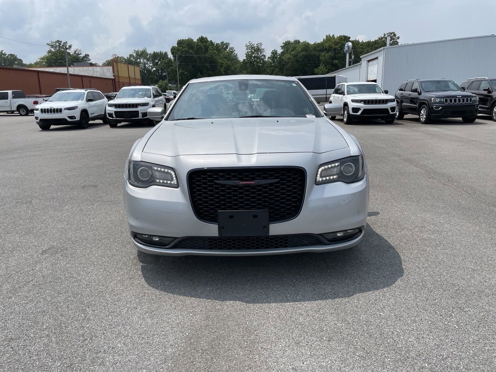 Certified 2022 Chrysler 300 S with VIN 2C3CCABG7NH150716 for sale in Harrisburg, IL