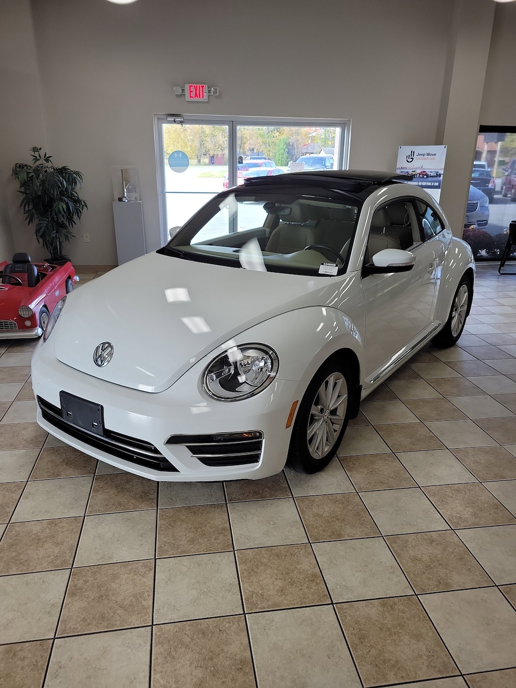 Used 2019 Volkswagen Beetle 2.0T SE Hatchback