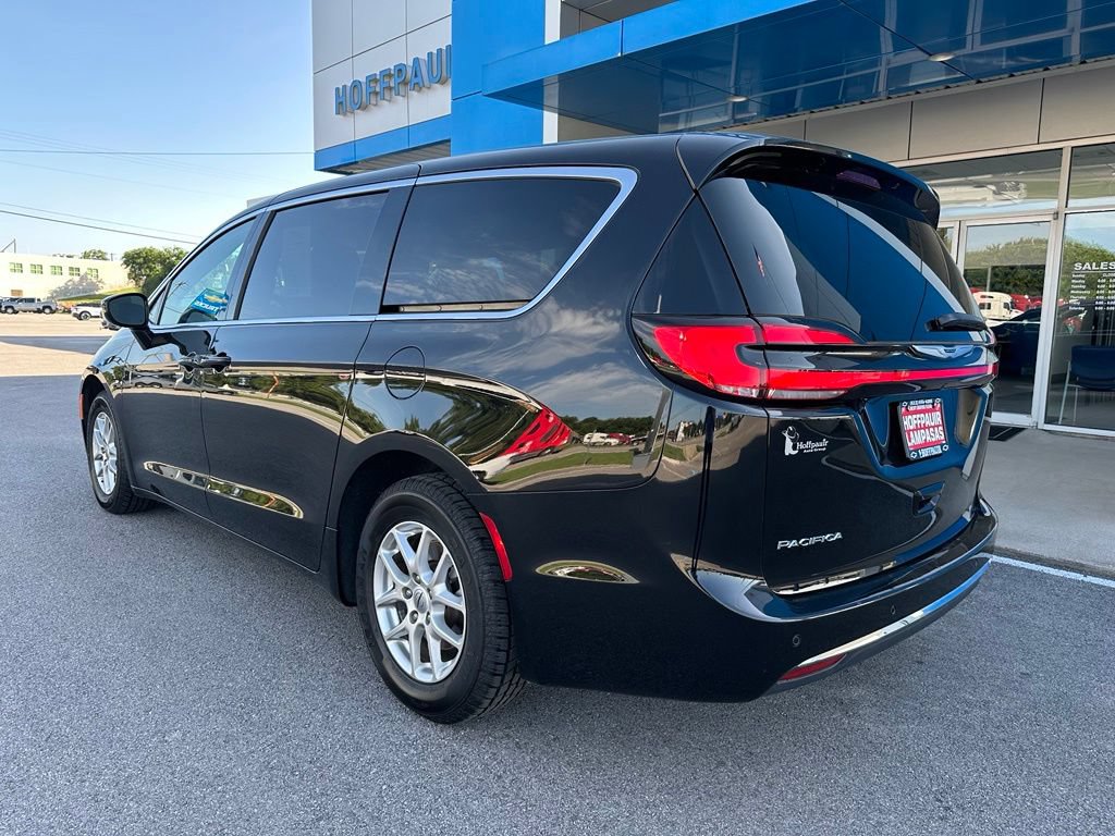 2025 Chrysler Pacifica Select - Photo 7
