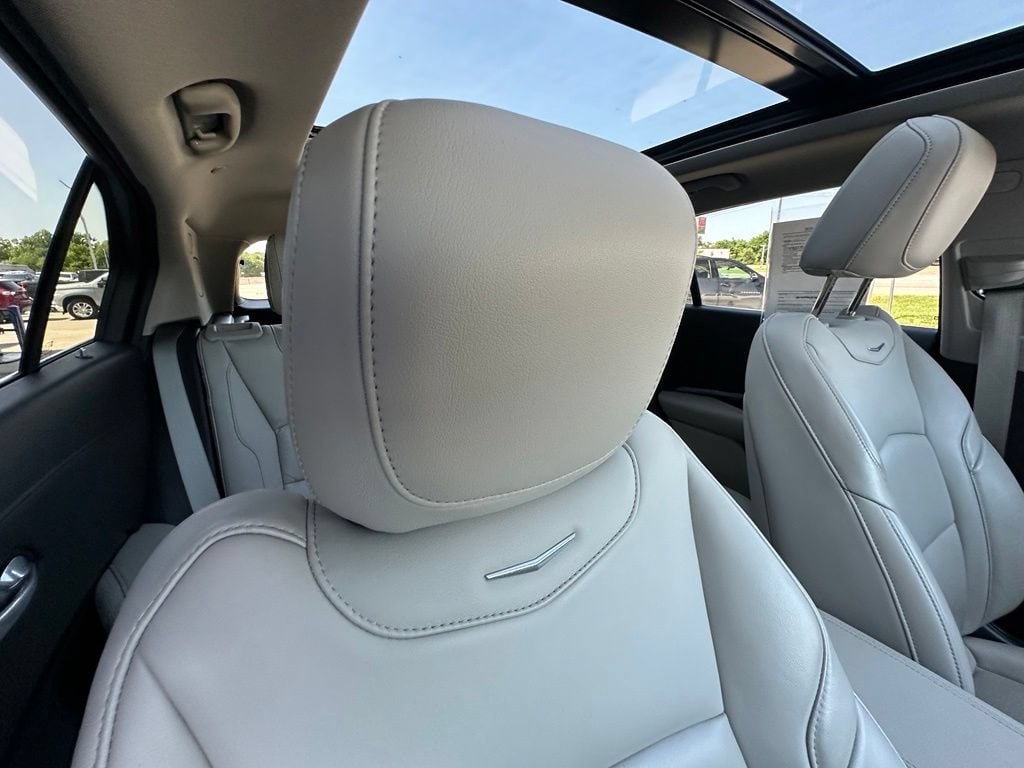 2022 Cadillac XT4 Luxury - Photo 10
