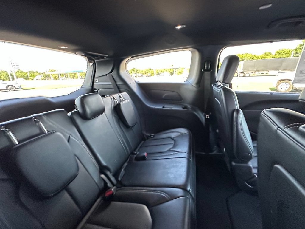 2025 Chrysler Pacifica Select - Photo 26