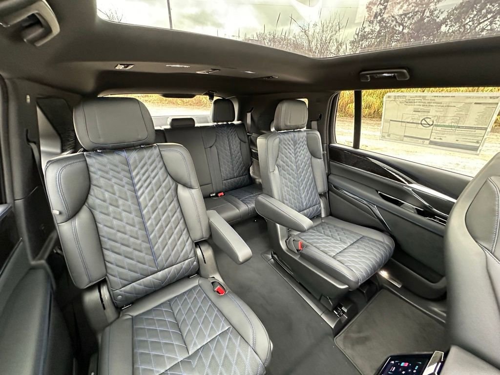 2025 Cadillac Escalade IQ Sport 1 - Photo 25